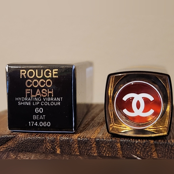 CHANEL ROUGE COCO FLASH LIP COLOUR- BEAT - Picture 5 of 6